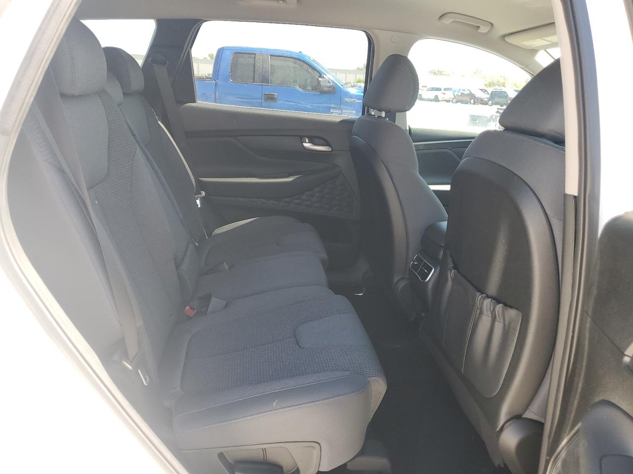 2022 Hyundai Santa Fe - Image 11