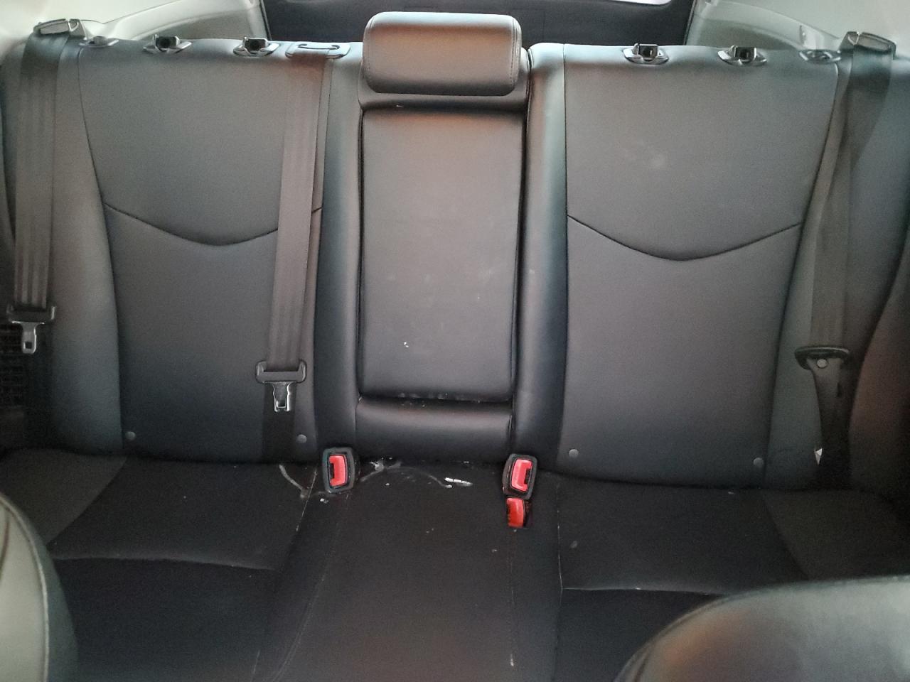 2013 Toyota Prius - Image 10