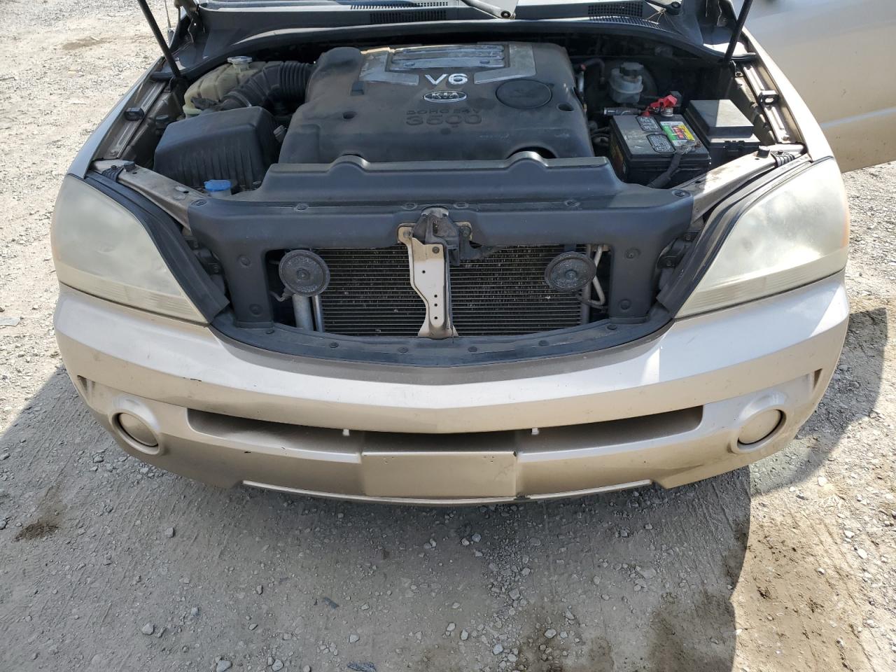 2006 Kia Sorento - Image 13
