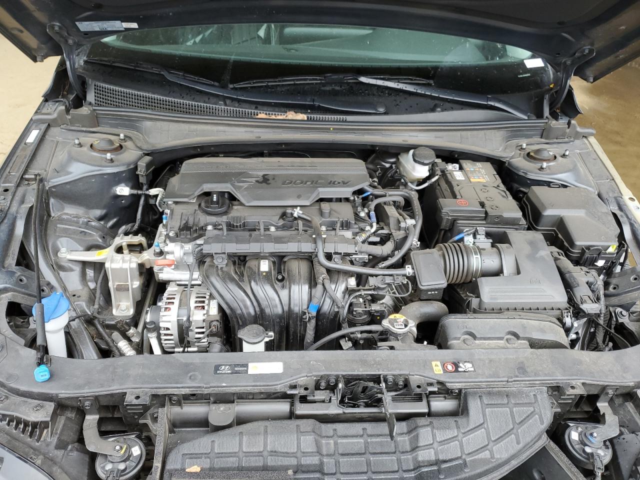 2024 Hyundai Elantra - Image 11
