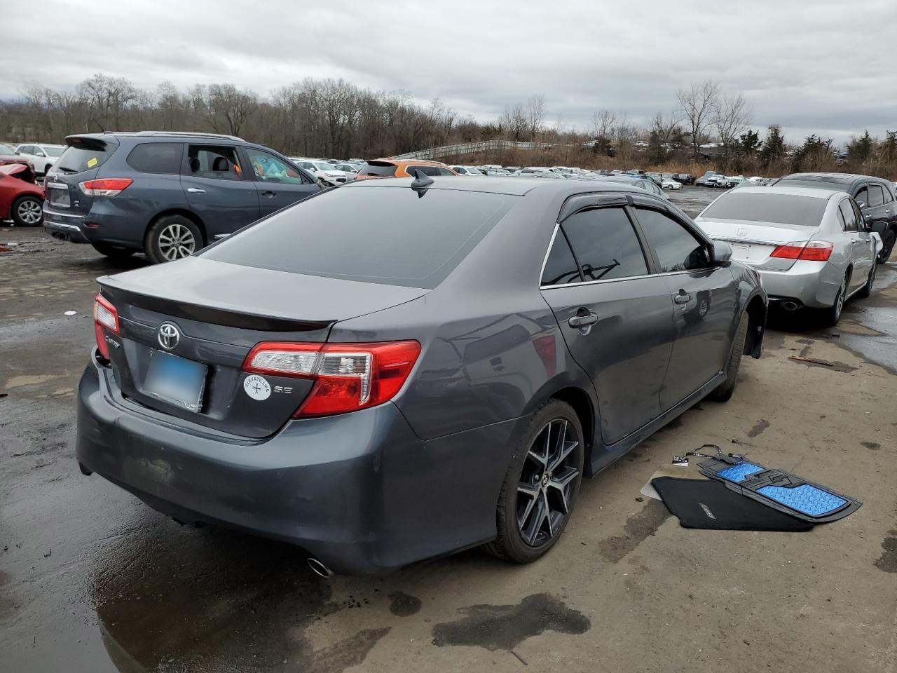 2013 Toyota Camry - Image 3