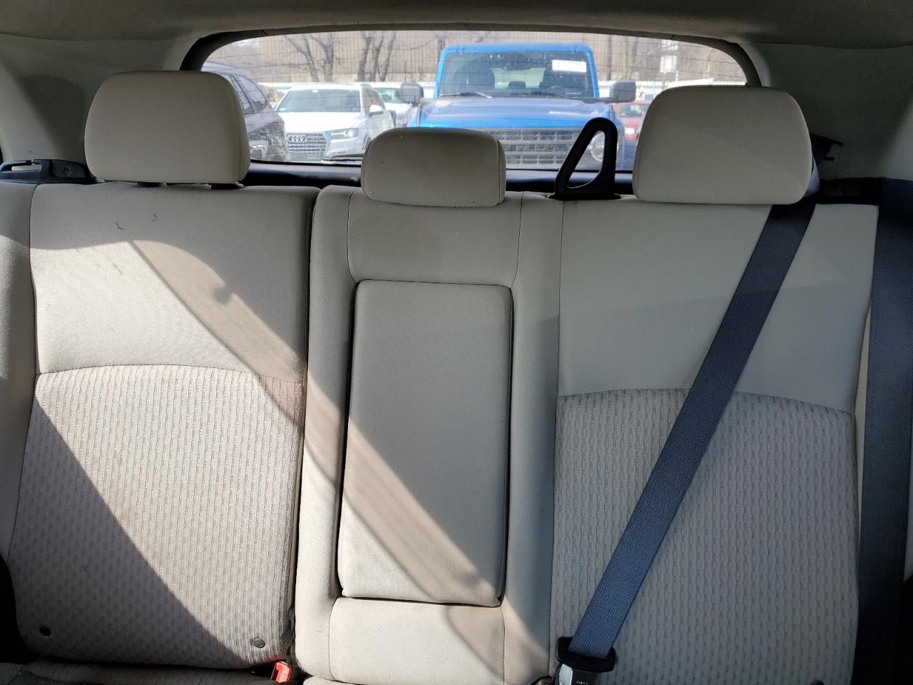 2017 Mitsubishi Outlander - Image 10