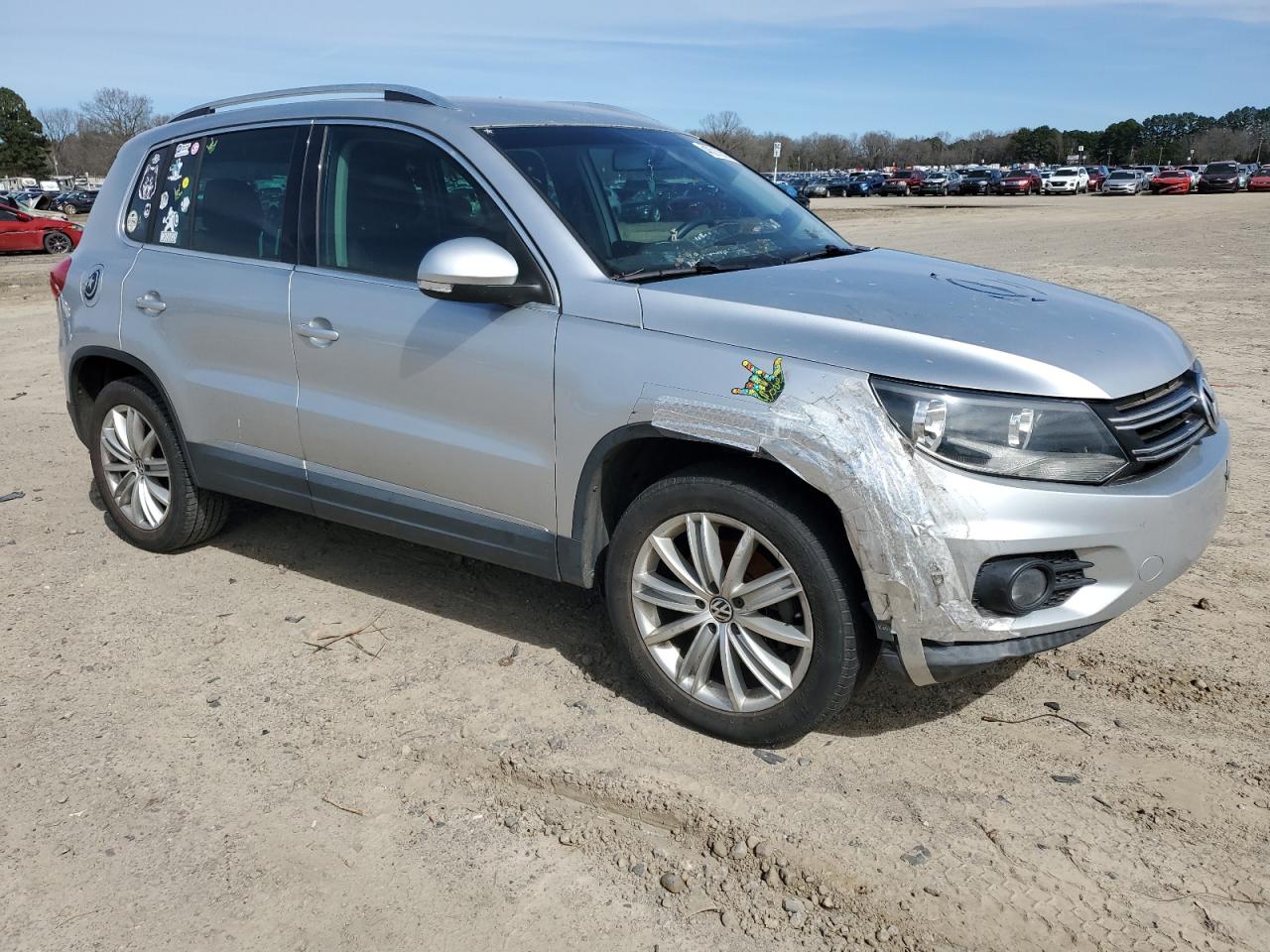 2012 Volkswagen Tiguan - Image 4