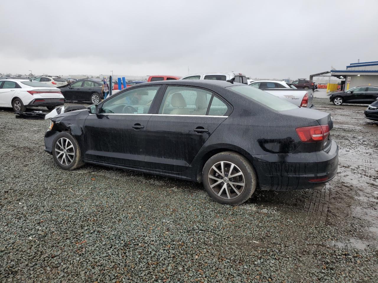 2017 Volkswagen Jetta - Image 2