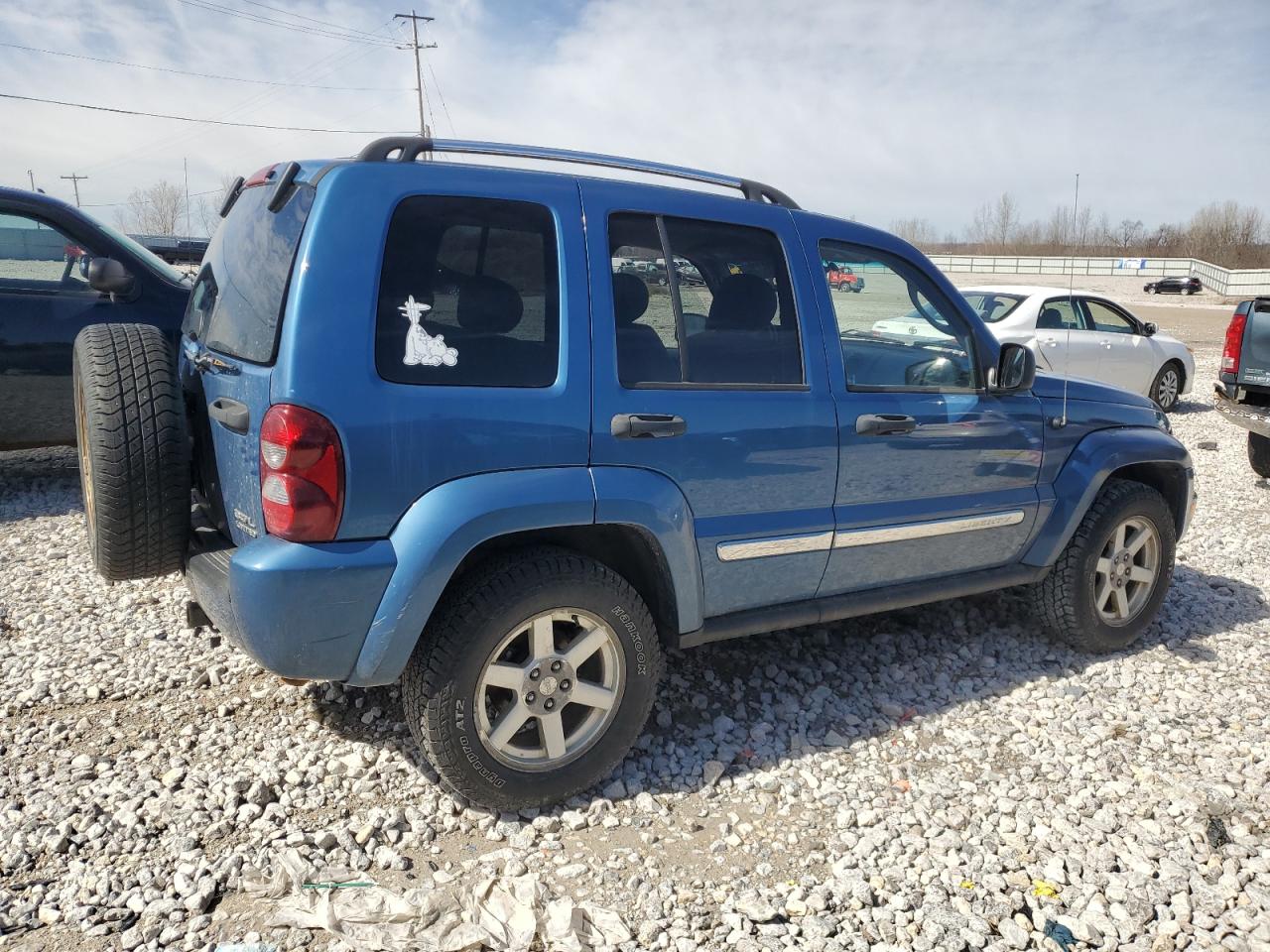 2005 Jeep Liberty (North America) - Image 3