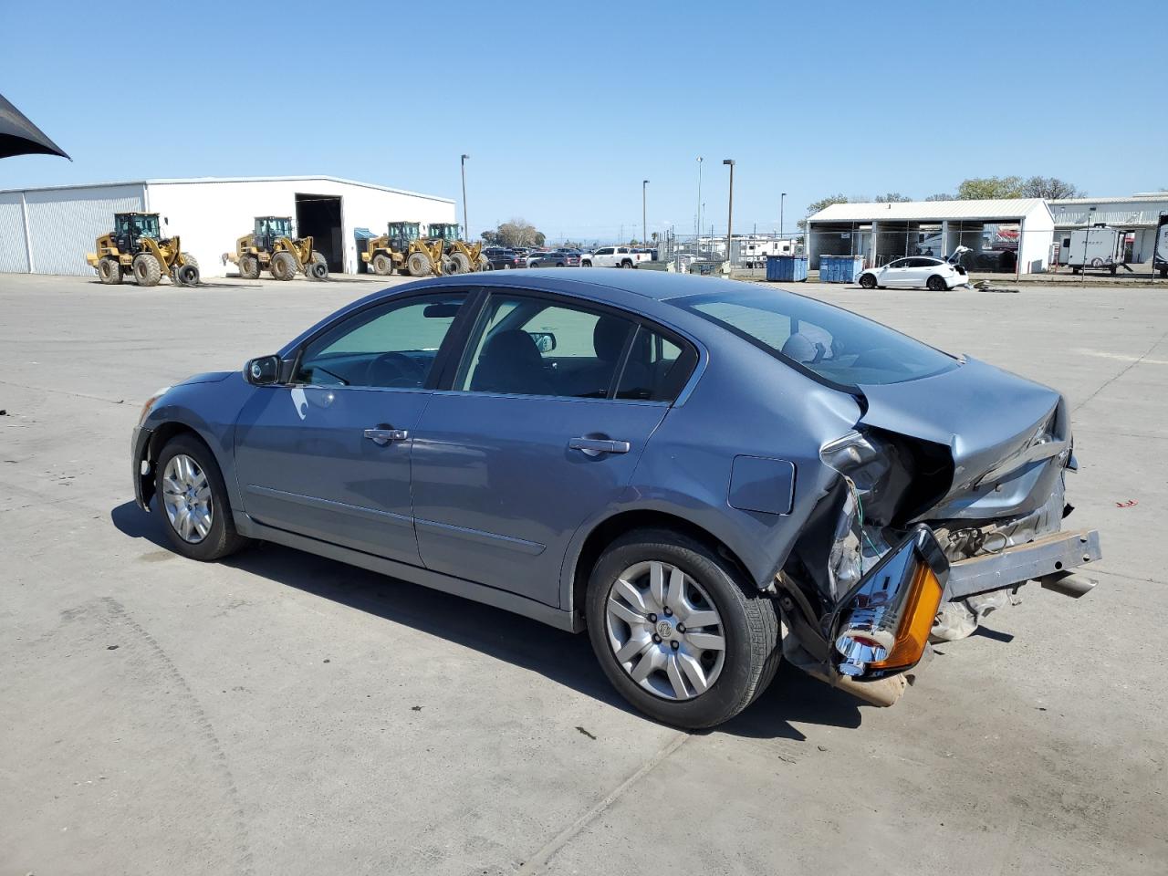 2011 Nissan Altima - Image 2