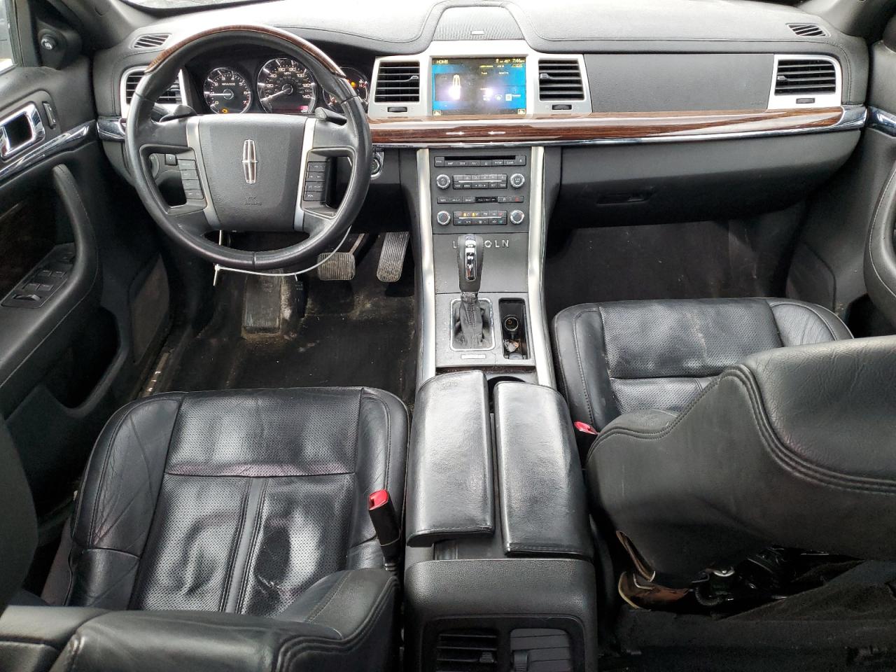2010 Lincoln MKS - Image 8