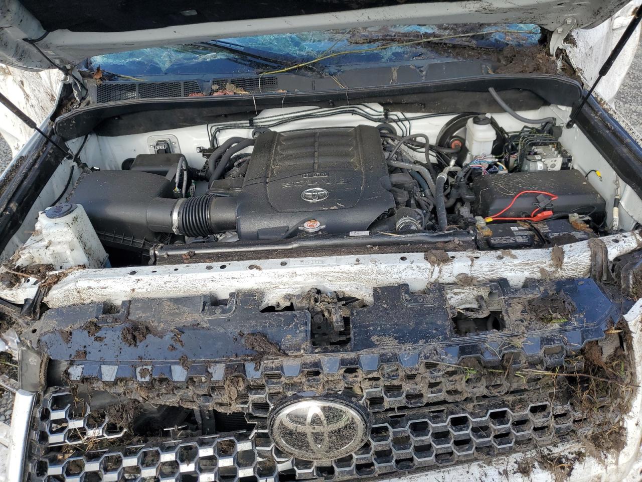 2020 Toyota Tundra - Image 13