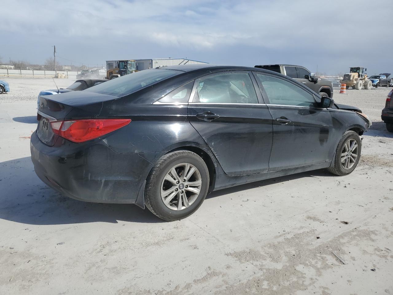 2012 Hyundai Sonata - Image 3