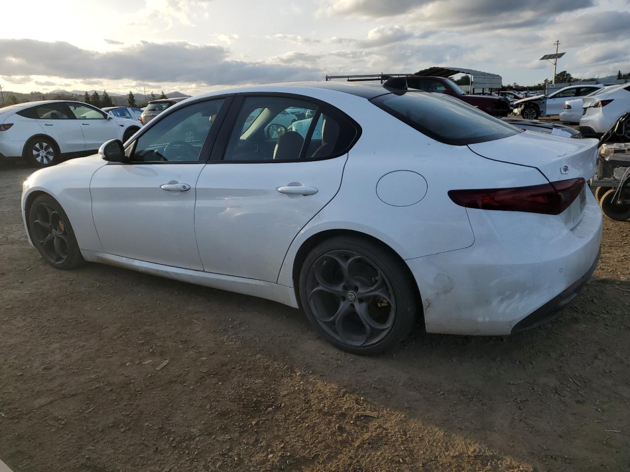 2018 Alfa Romeo Giulia - Image 2
