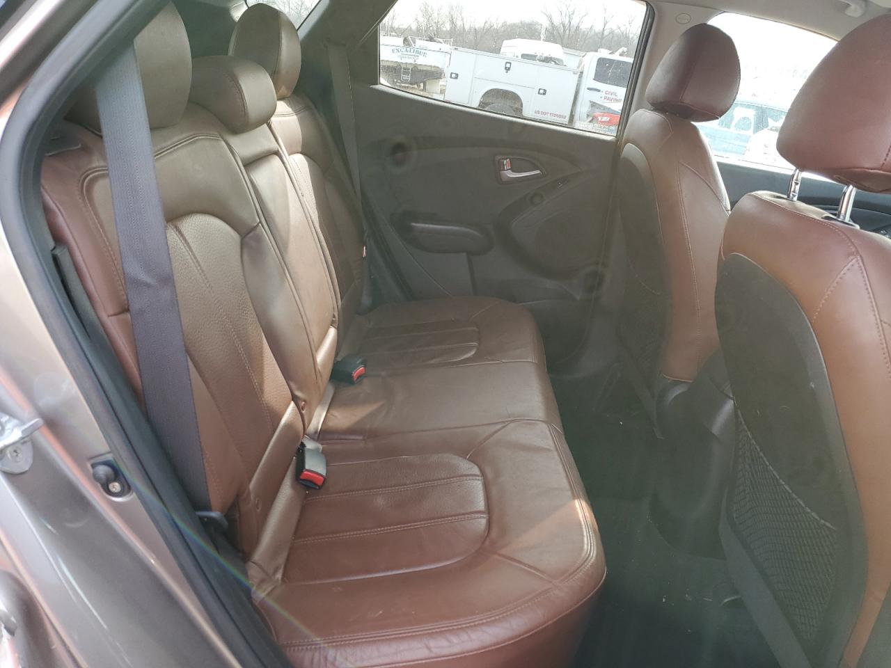 2012 Hyundai Tucson - Image 11
