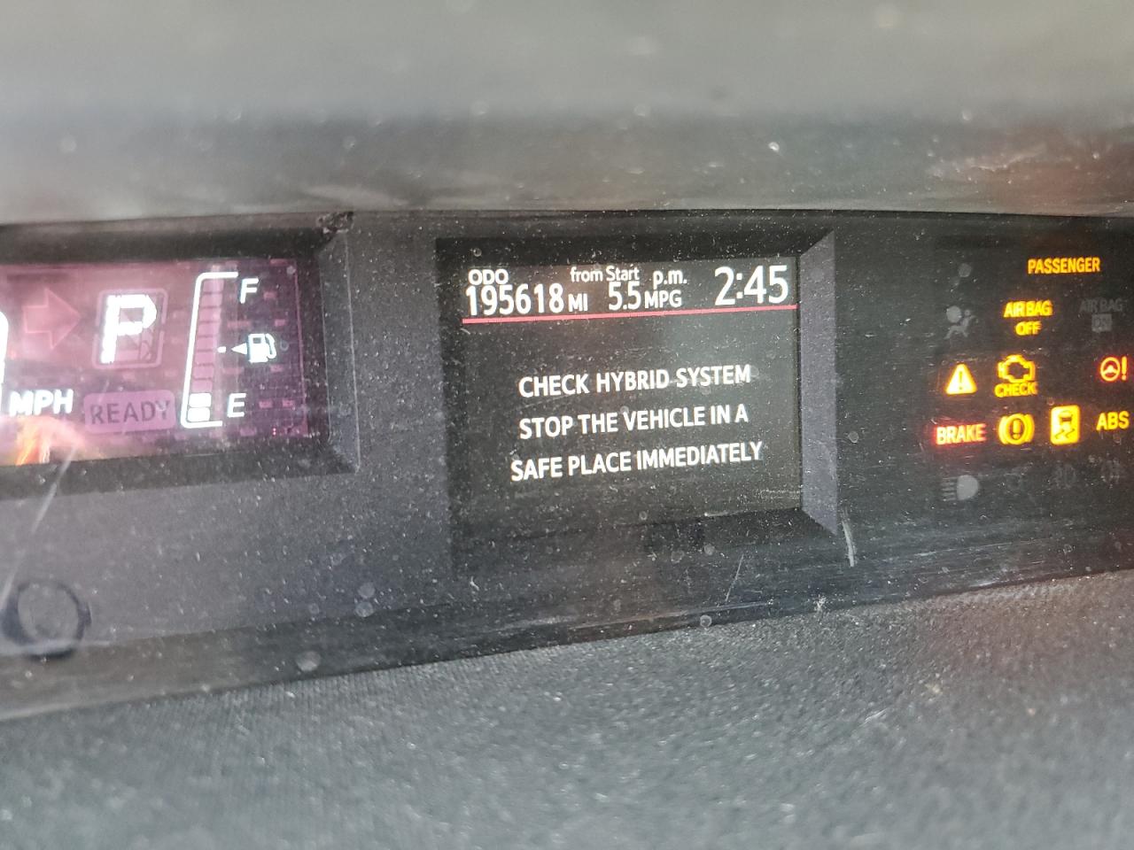 2014 Toyota Prius - Image 9