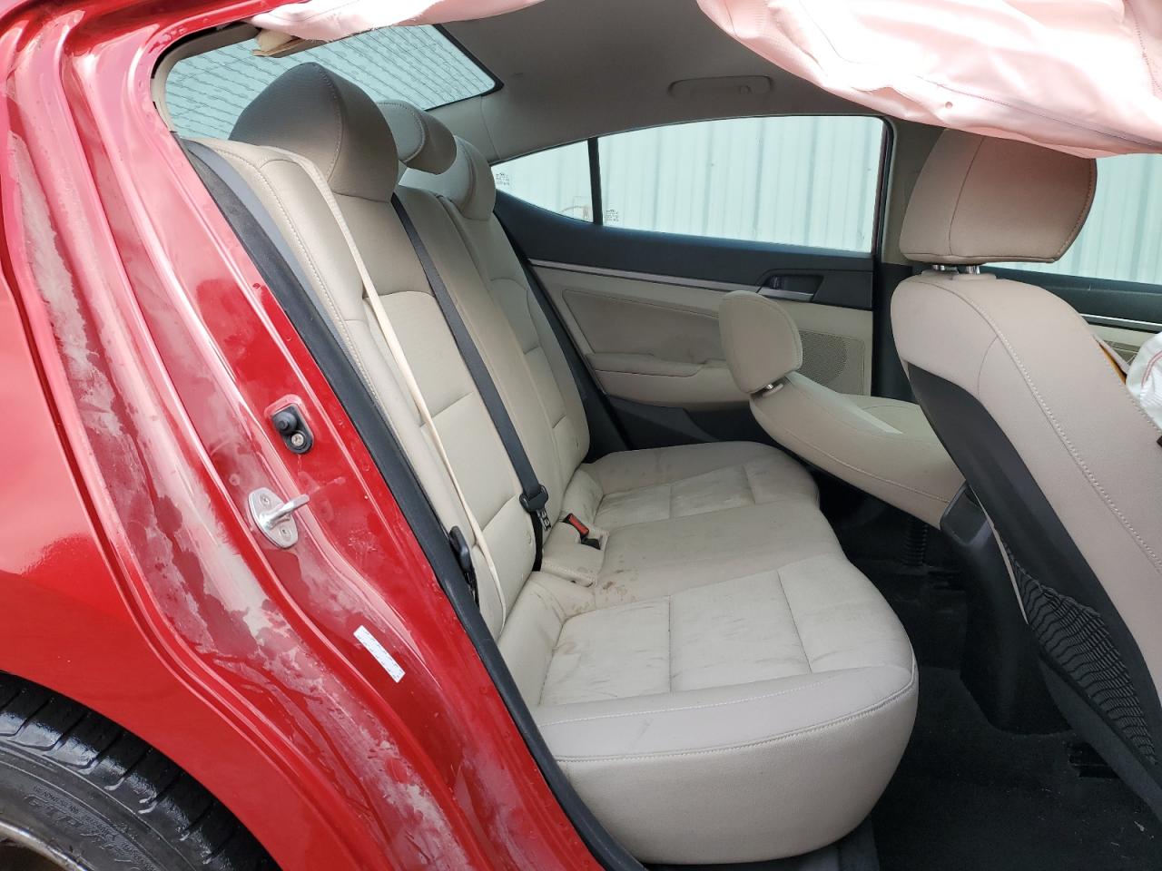 2018 Hyundai Elantra - Image 10