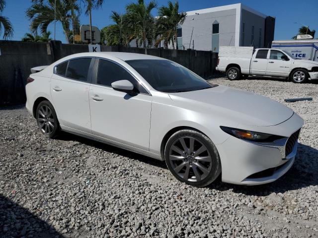  MAZDA 3 2020 Белы