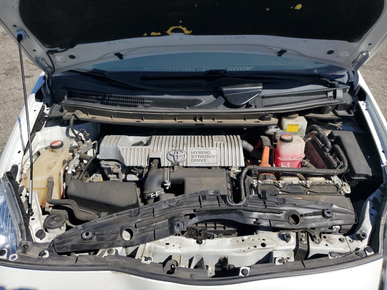 2015 Toyota Prius - Image 13