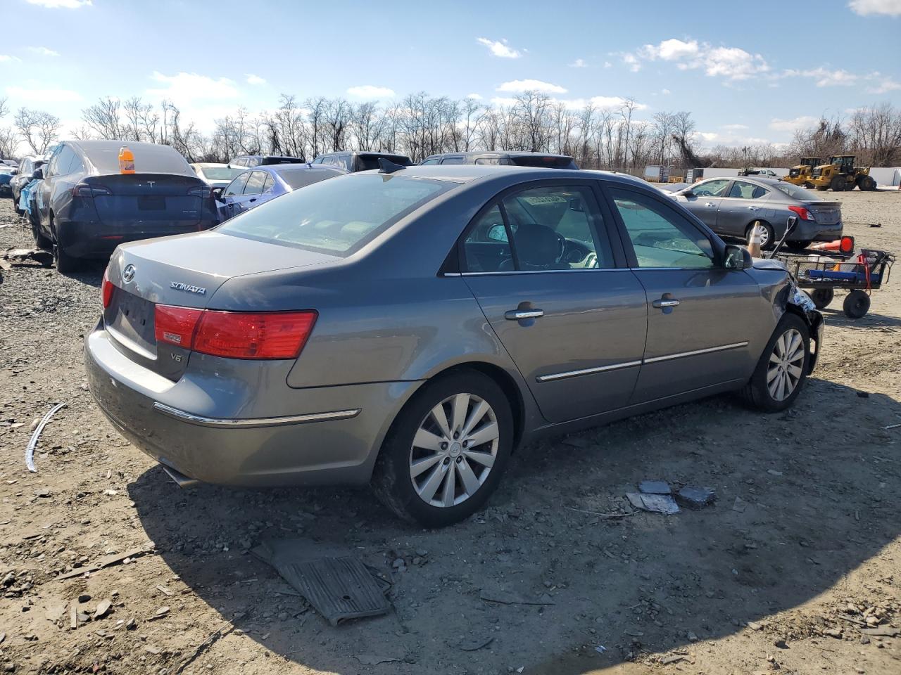 2009 Hyundai Sonata - Image 3