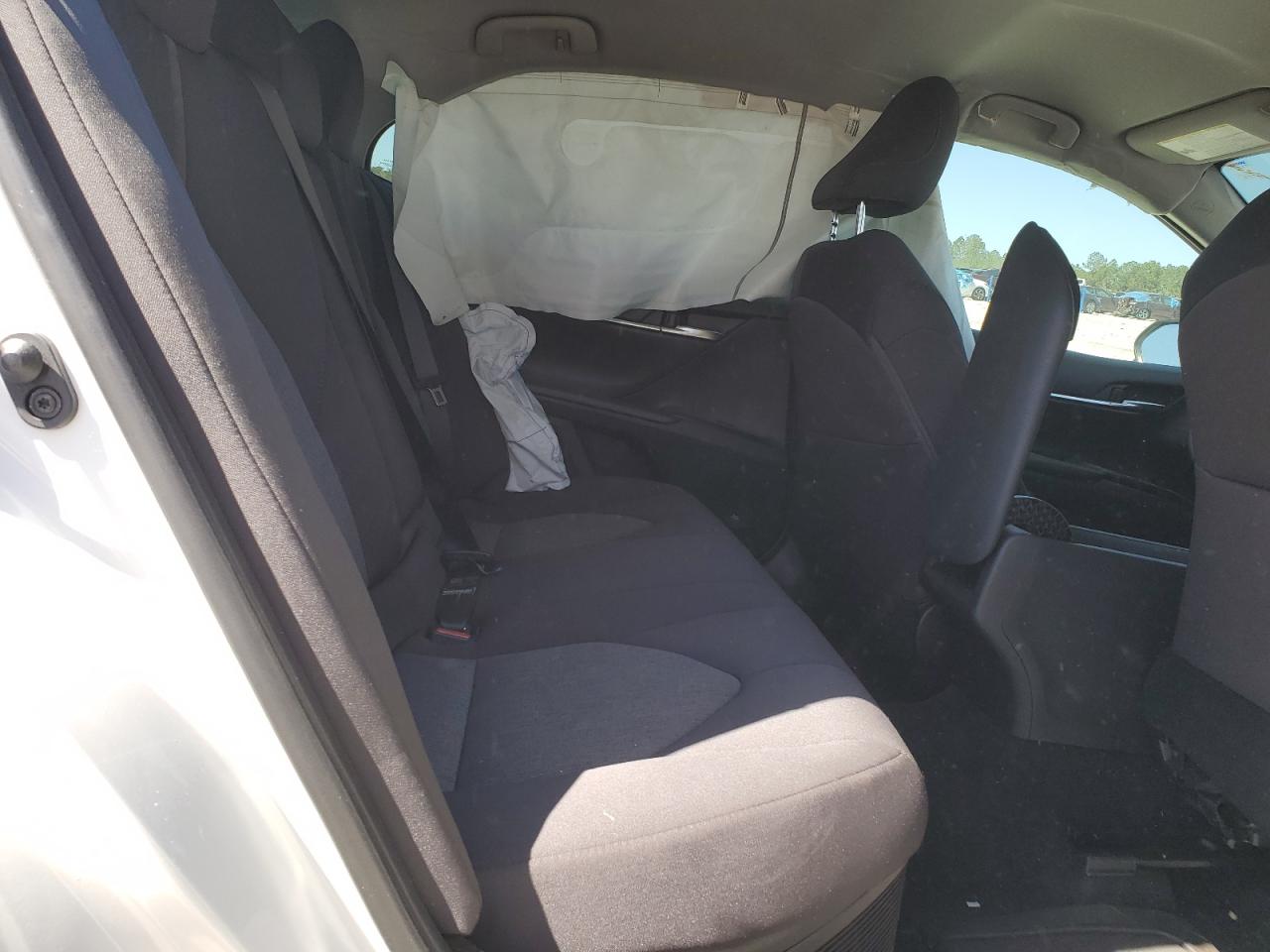 2019 Toyota Camry - Image 10
