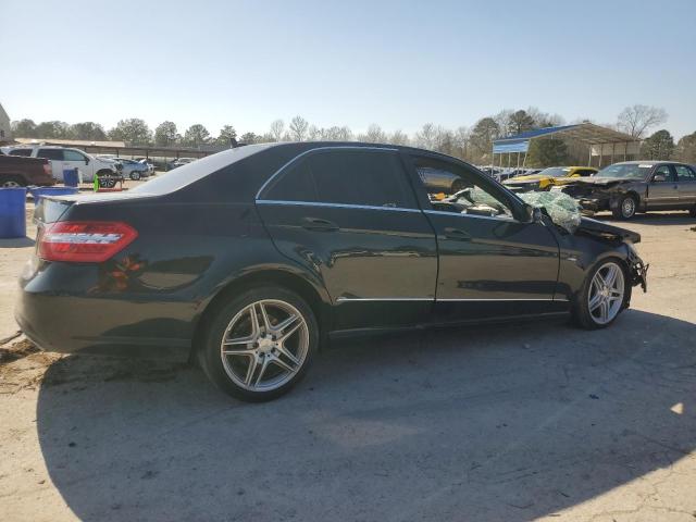Седани MERCEDES-BENZ E-CLASS 2012 Чорний