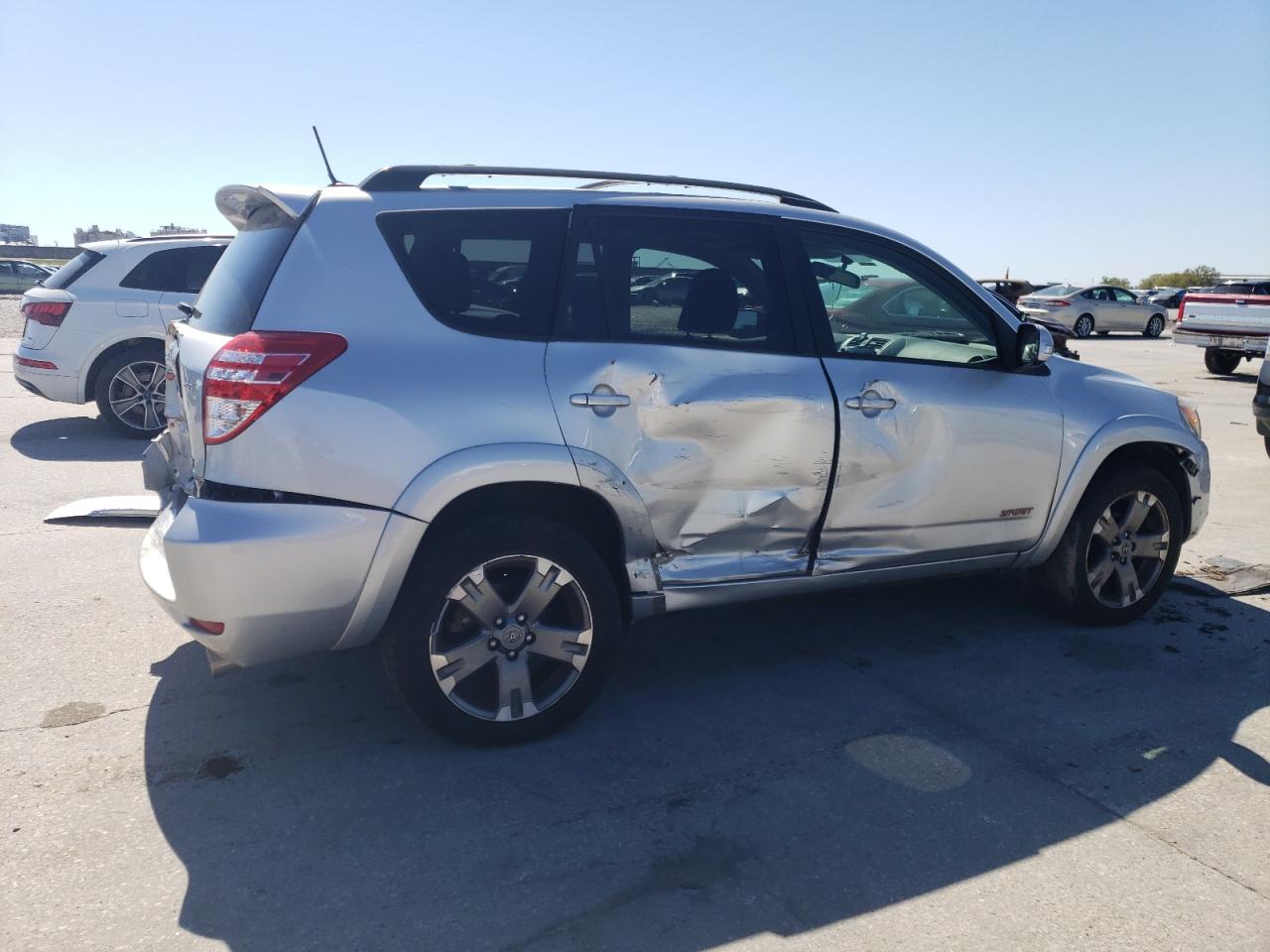 2011 Toyota RAV 4 - Image 3
