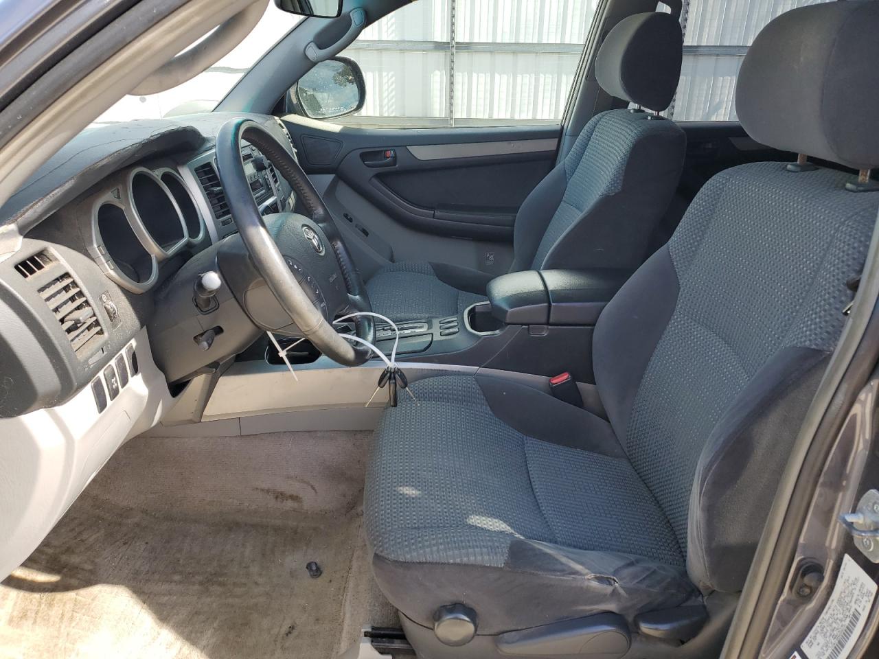 2004 Toyota 4Runner - Image 7