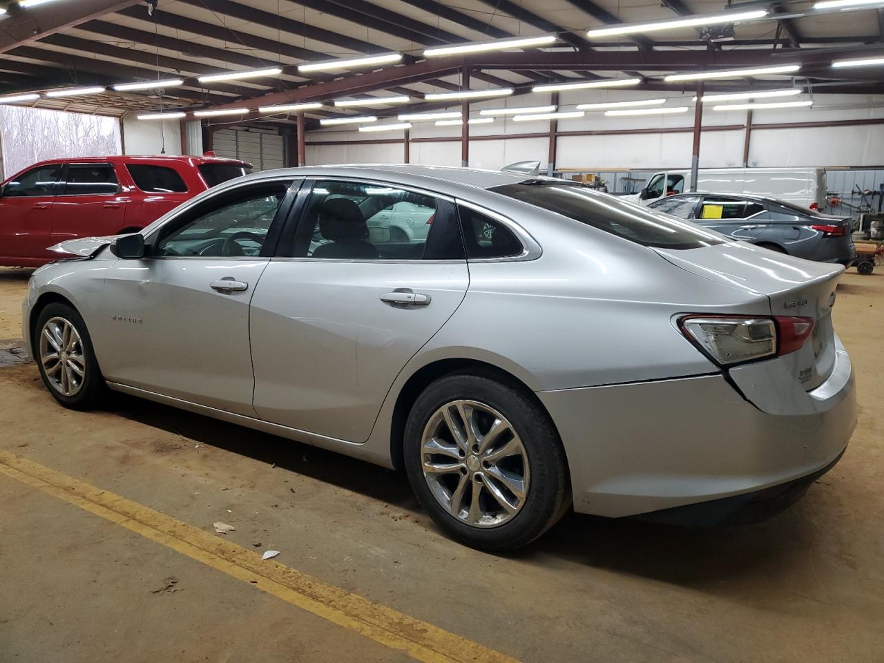 2016 Chevrolet Malibu - Image 2