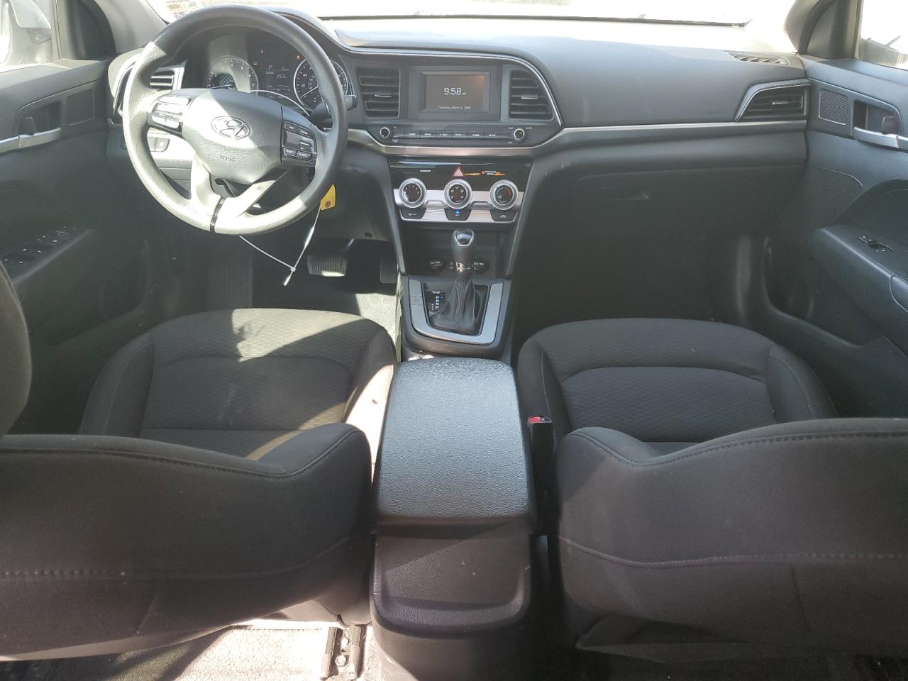 2019 Hyundai Elantra - Image 8