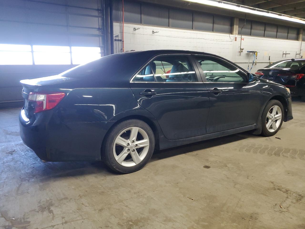 2014 Toyota Camry - Image 3