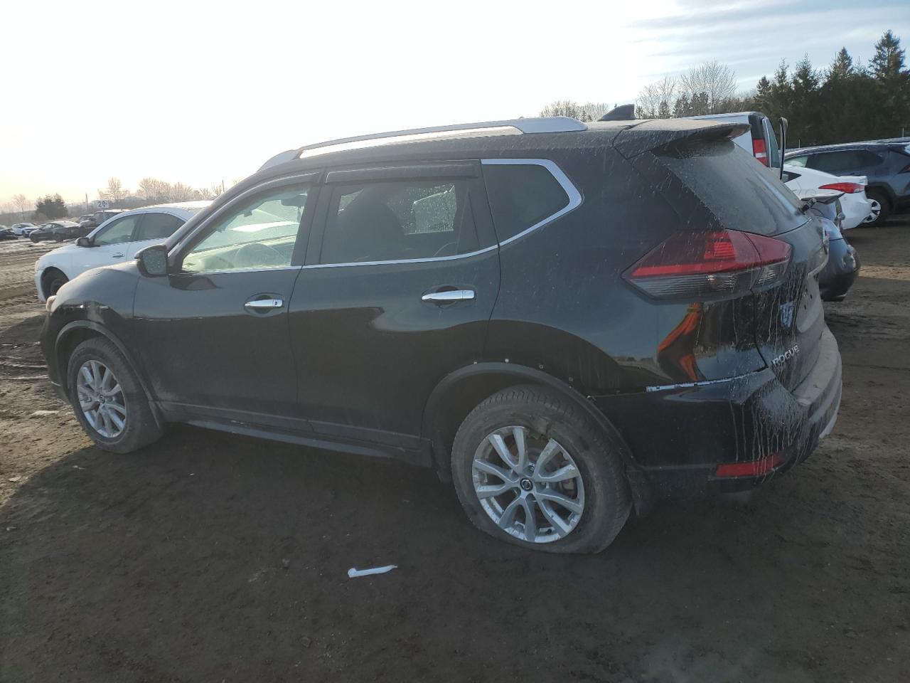 2020 Nissan Rogue - Image 2