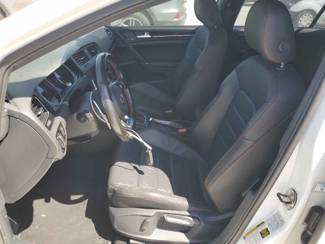 2017 Volkswagen GTI - Image 7