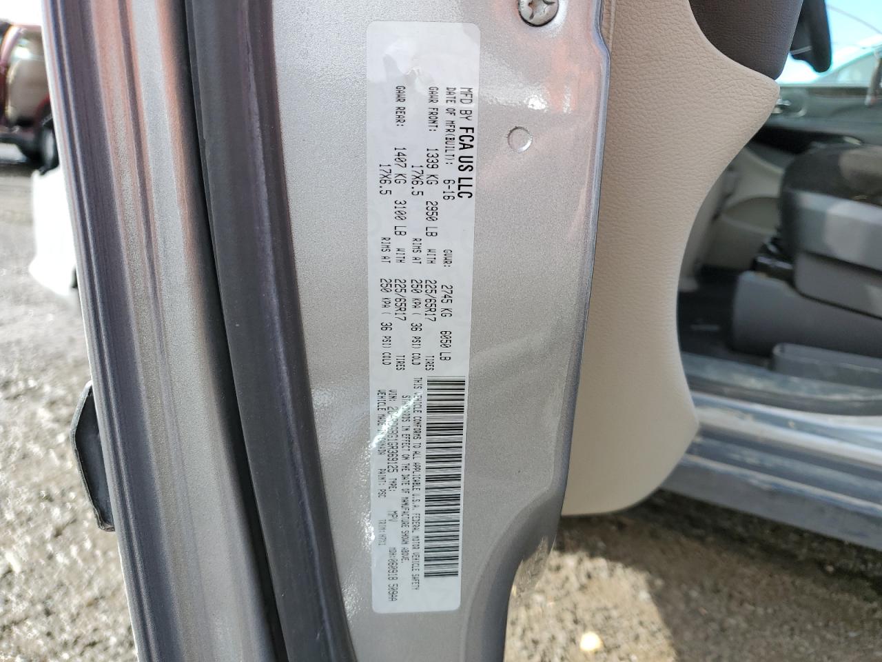 2016 Dodge Caravan - Image 14