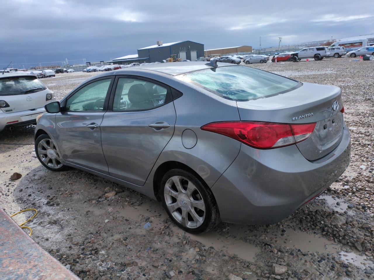 2012 Hyundai Elantra - Image 2
