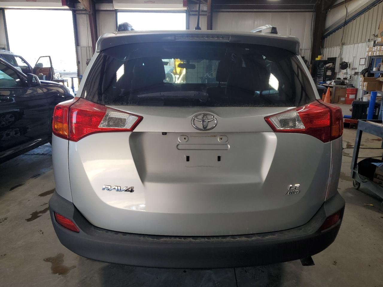 2015 Toyota RAV 4 - Image 6