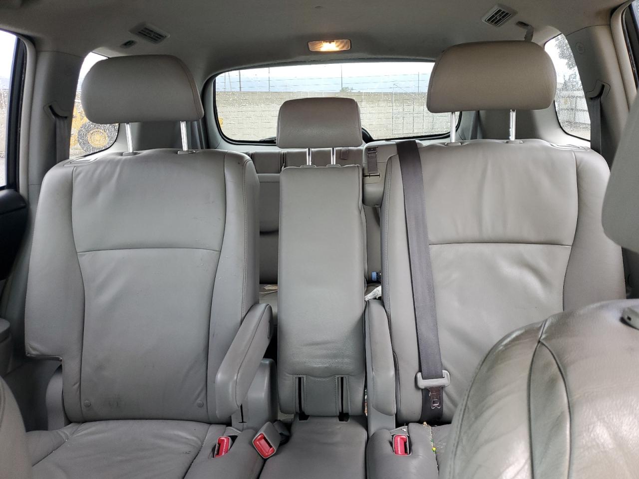 2009 Toyota Highlander - Image 10
