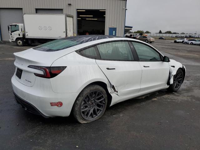  TESLA MODEL 3 2024 Biały