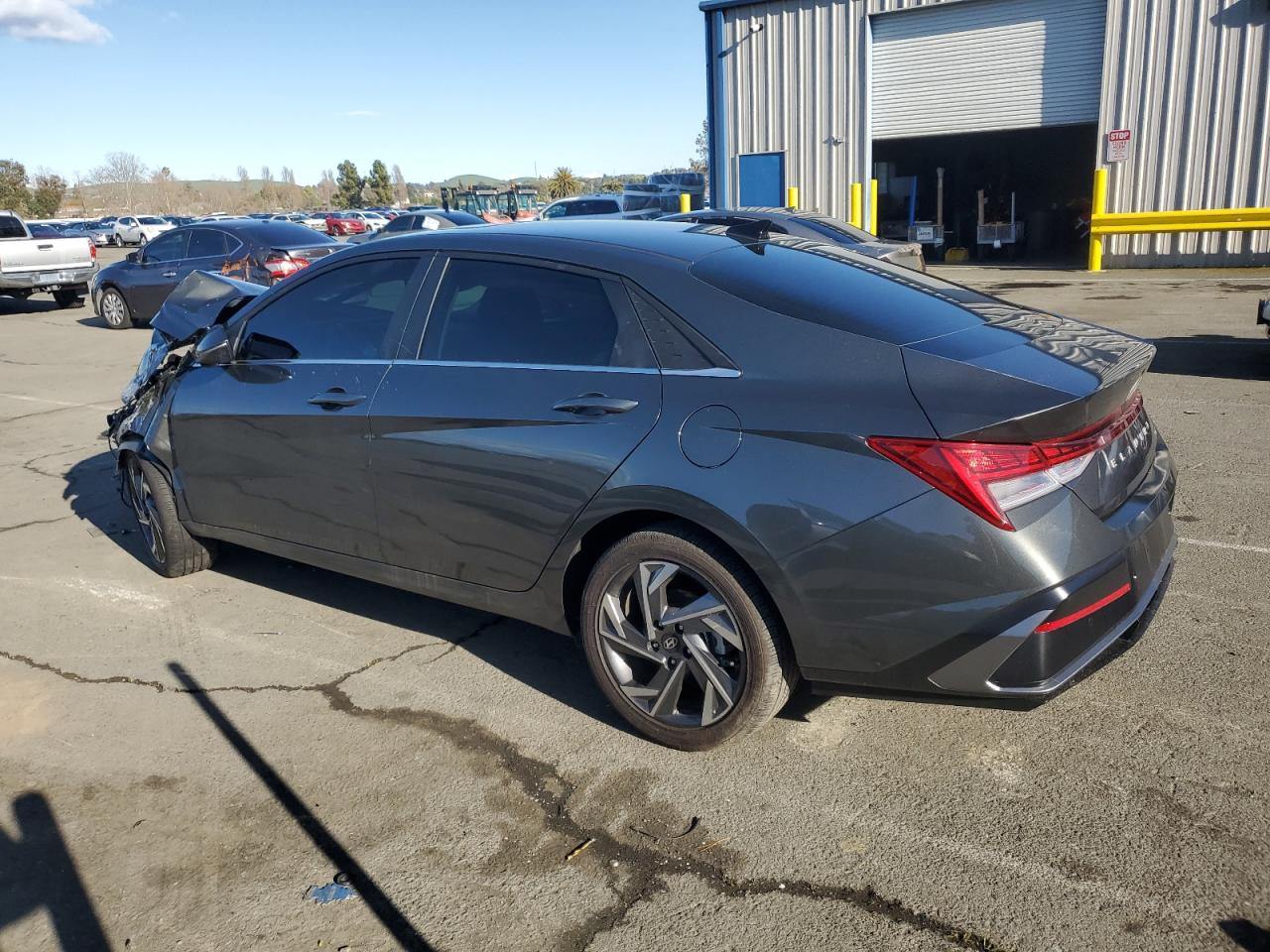 2024 Hyundai Elantra - Image 2