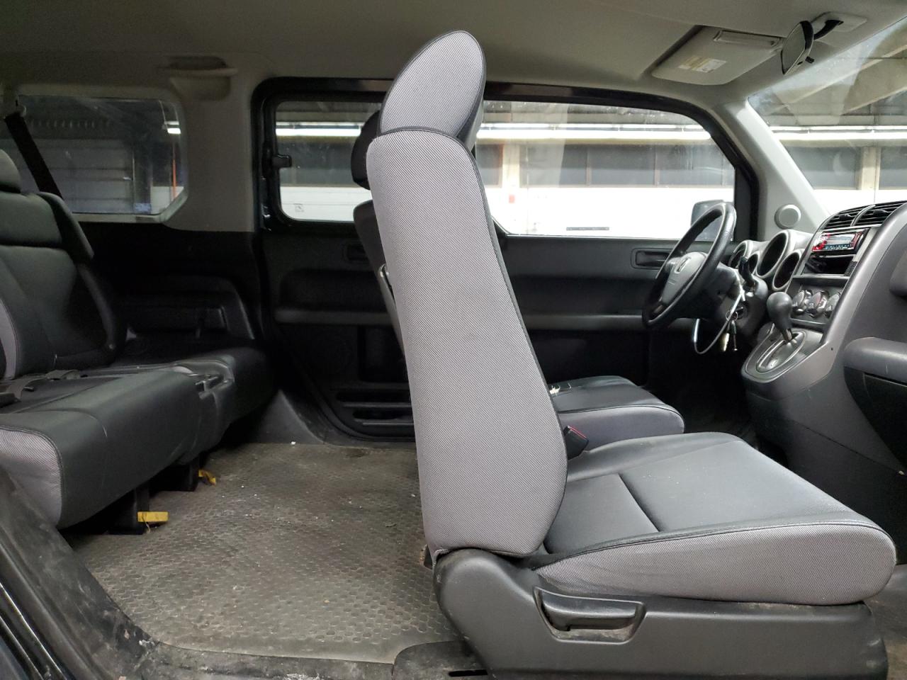 2005 Honda Element - Image 10