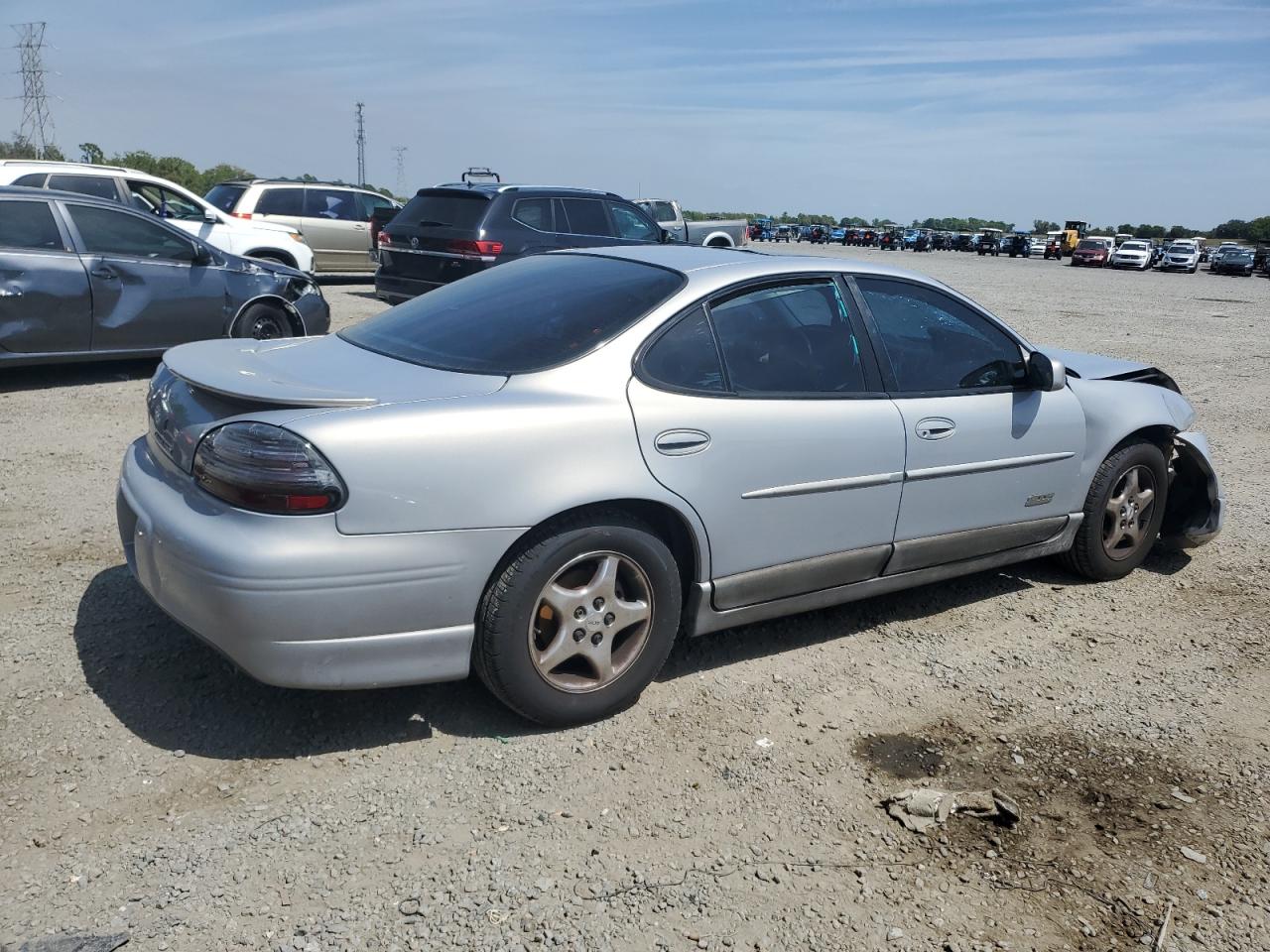 1998 Pontiac Grand Prix - Image 3