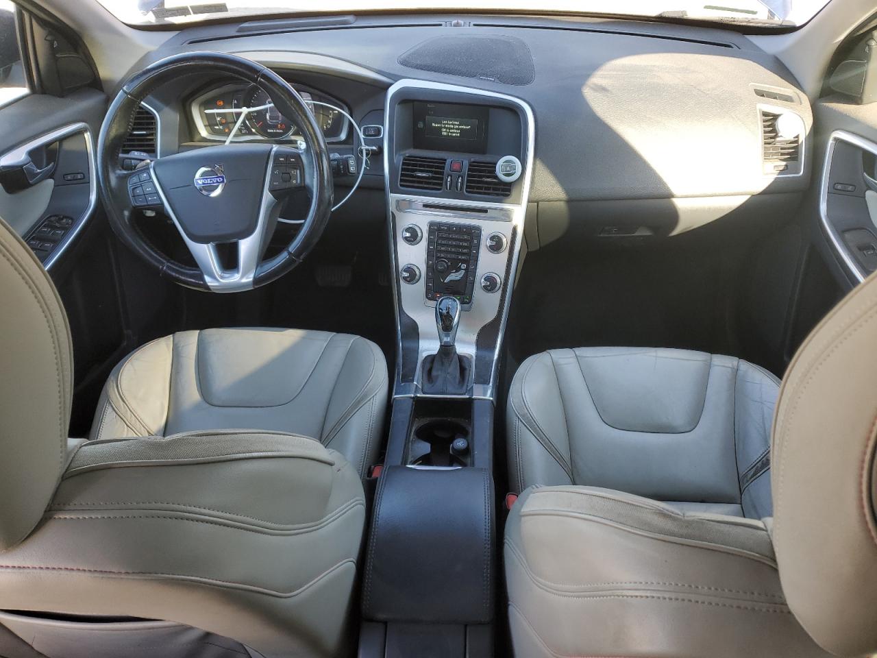 2015 Volvo XC60 - Image 8