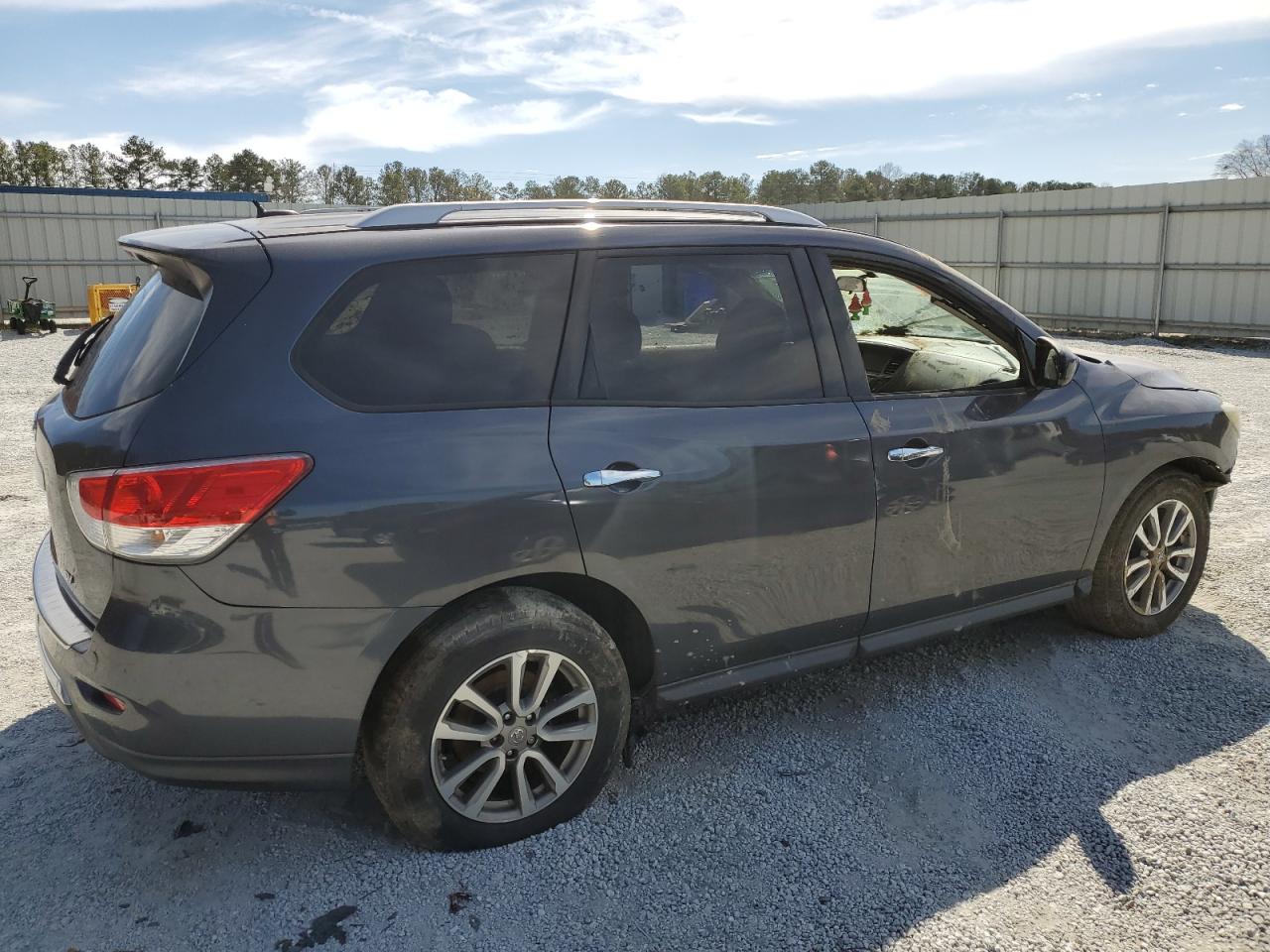 2014 Nissan Pathfinder - Image 3