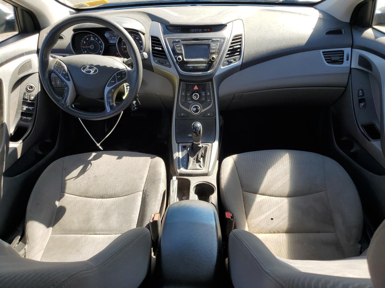 2014 Hyundai Elantra - Image 8