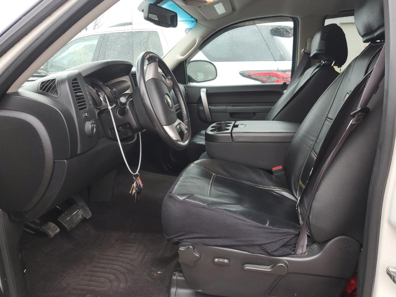 2013 Chevrolet Silverado - Image 7