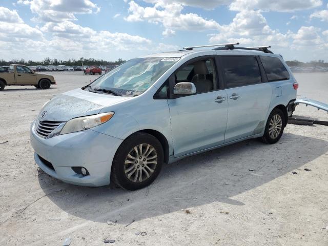 2016 Toyota Sienna Xle