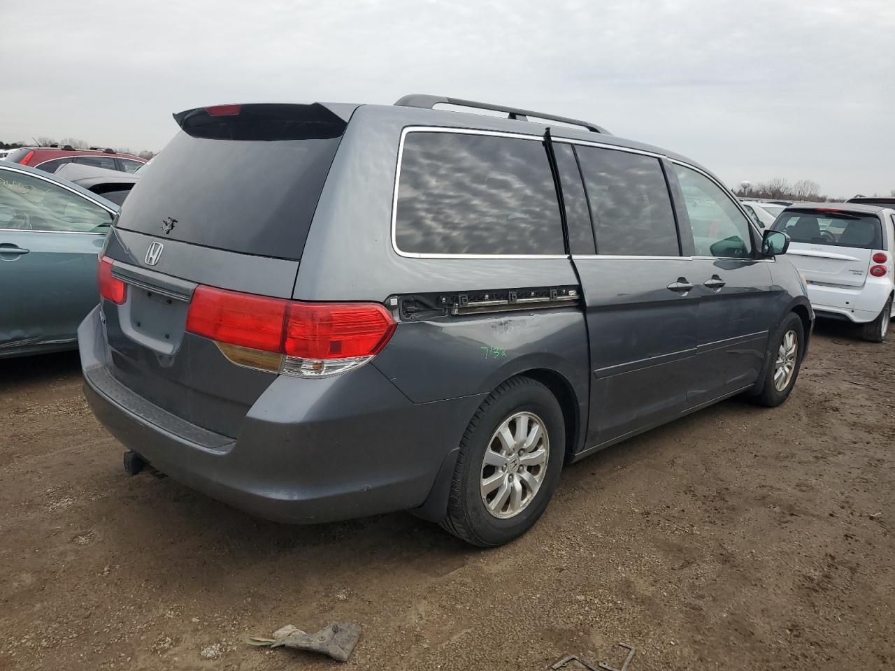 2010 Honda Odyssey - Image 3