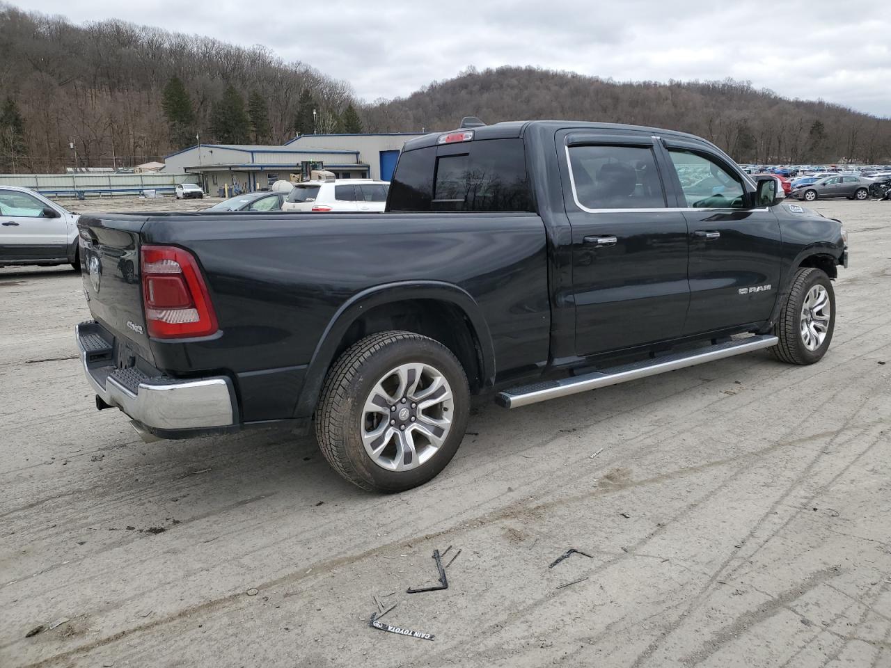 2019 RAM 1500 - Image 3