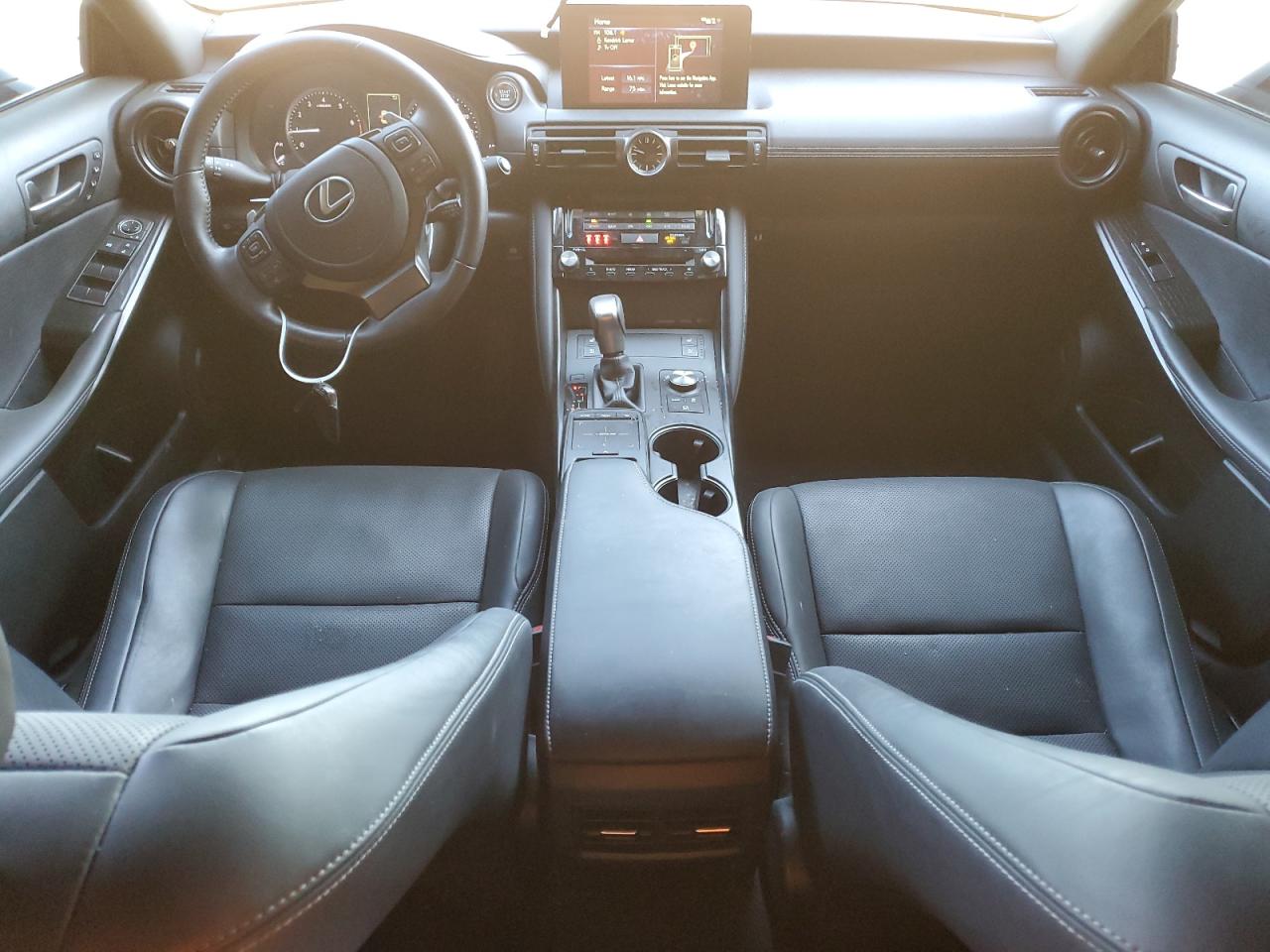 2023 Lexus IS - Image 8