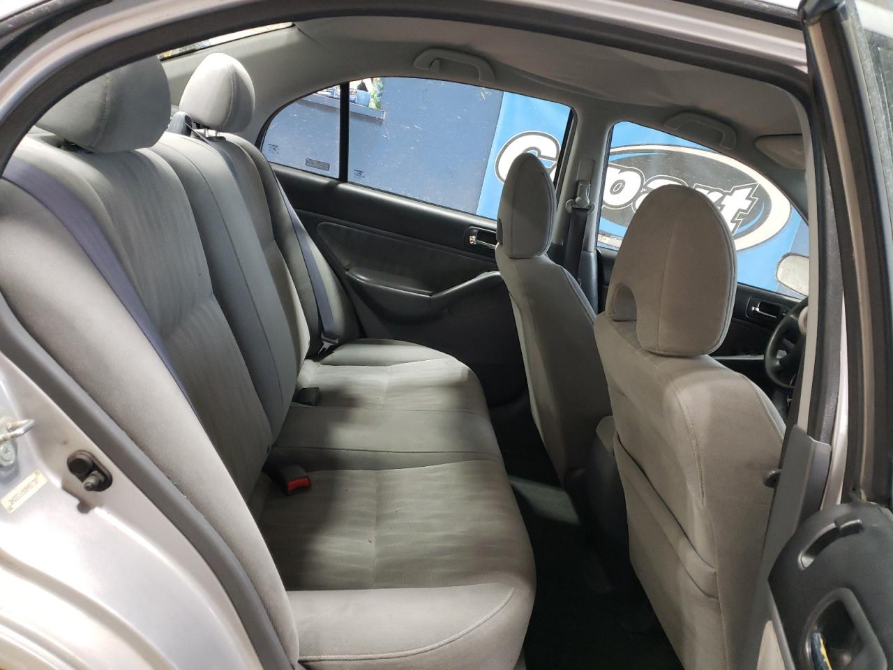 2005 Honda Civic - Image 10