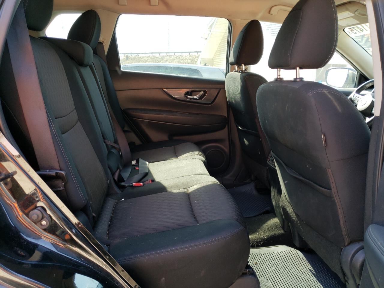 2017 Nissan Rogue - Image 11