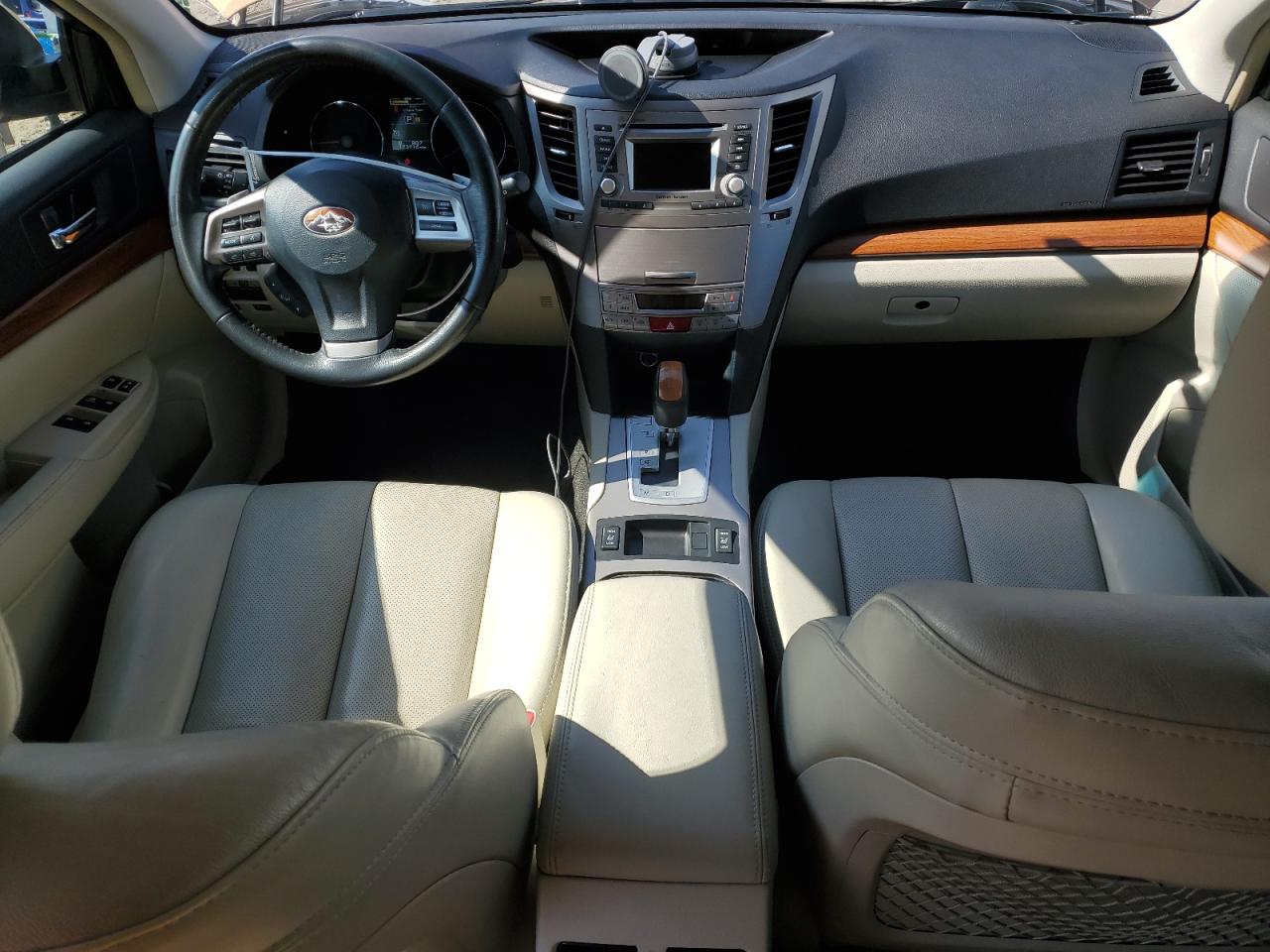 2013 Subaru Outback - Image 8