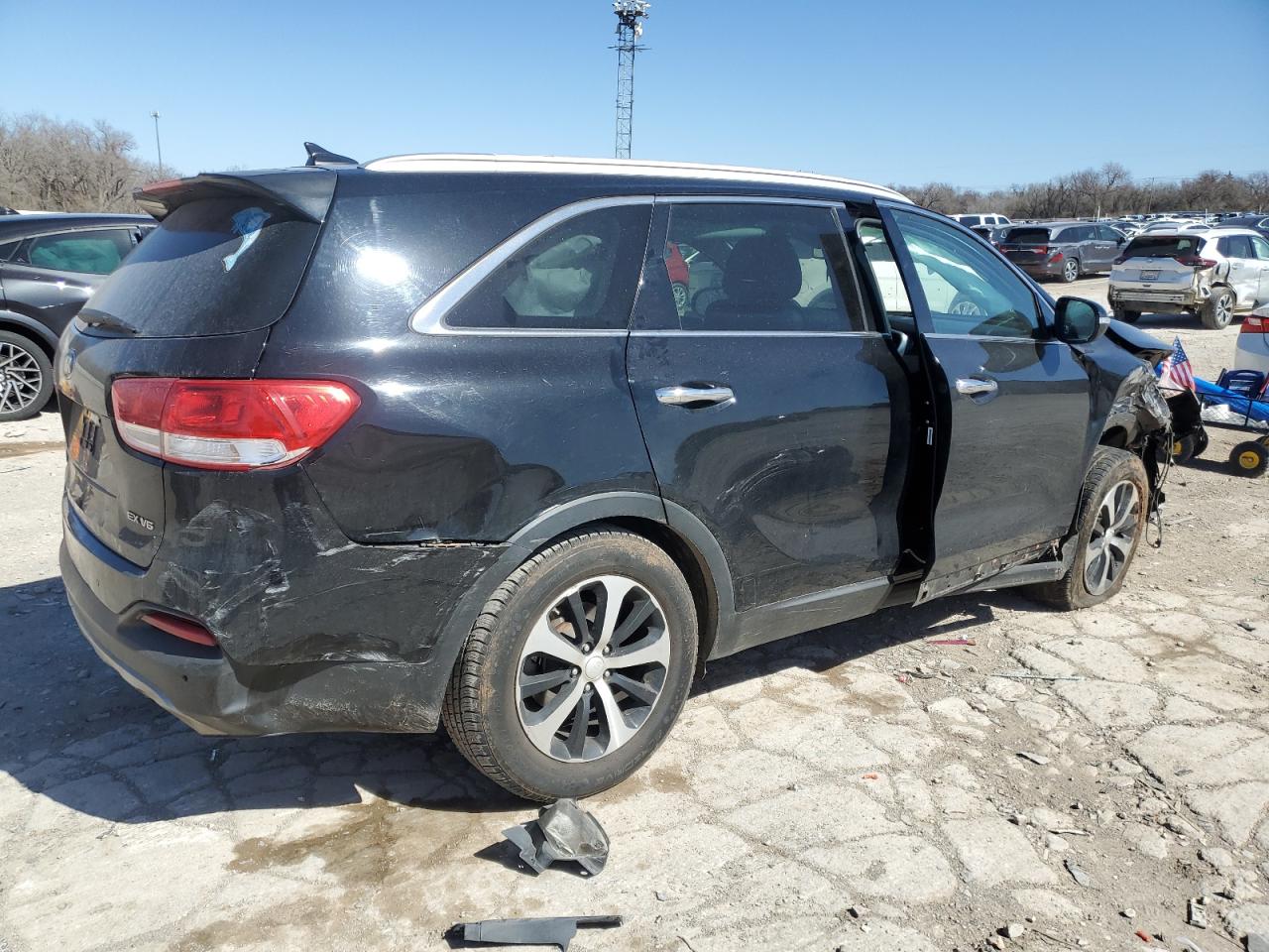 2016 Kia Sorento - Image 3