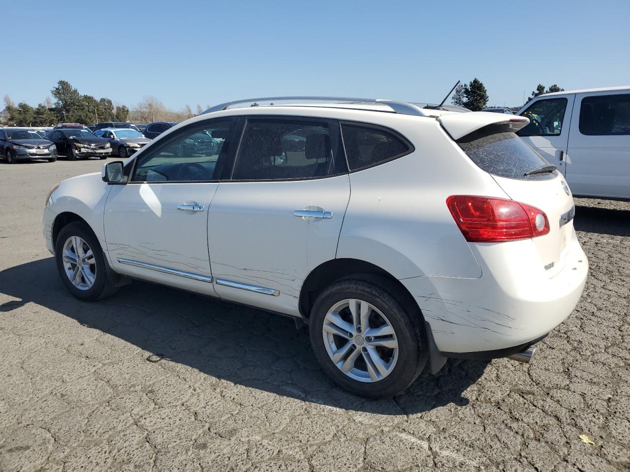 2012 Nissan Rogue - Image 2
